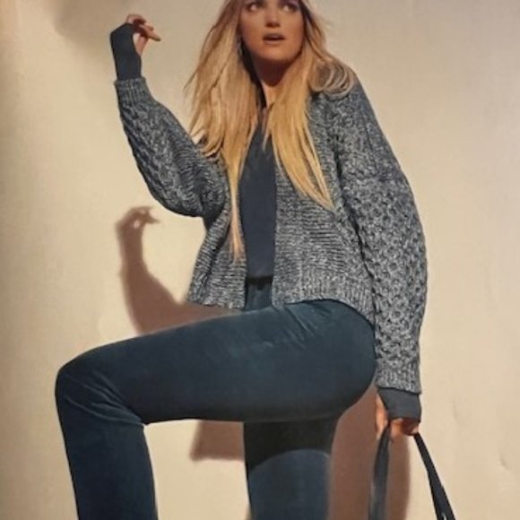 CAbi Sweaters - Cabi Medium Astral Cardigan